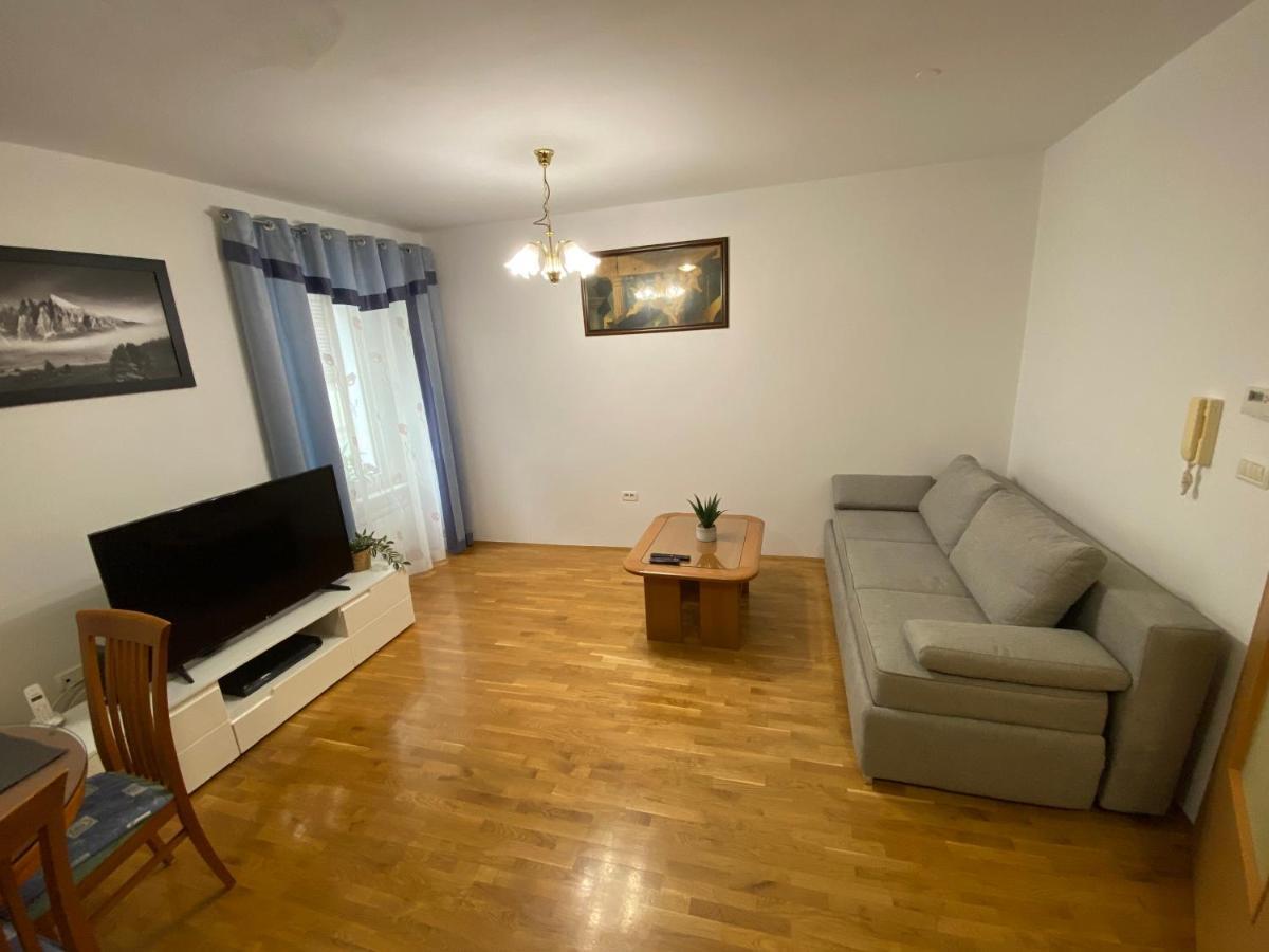 Shadi Apartment โคเปร์ ภายนอก รูปภาพ