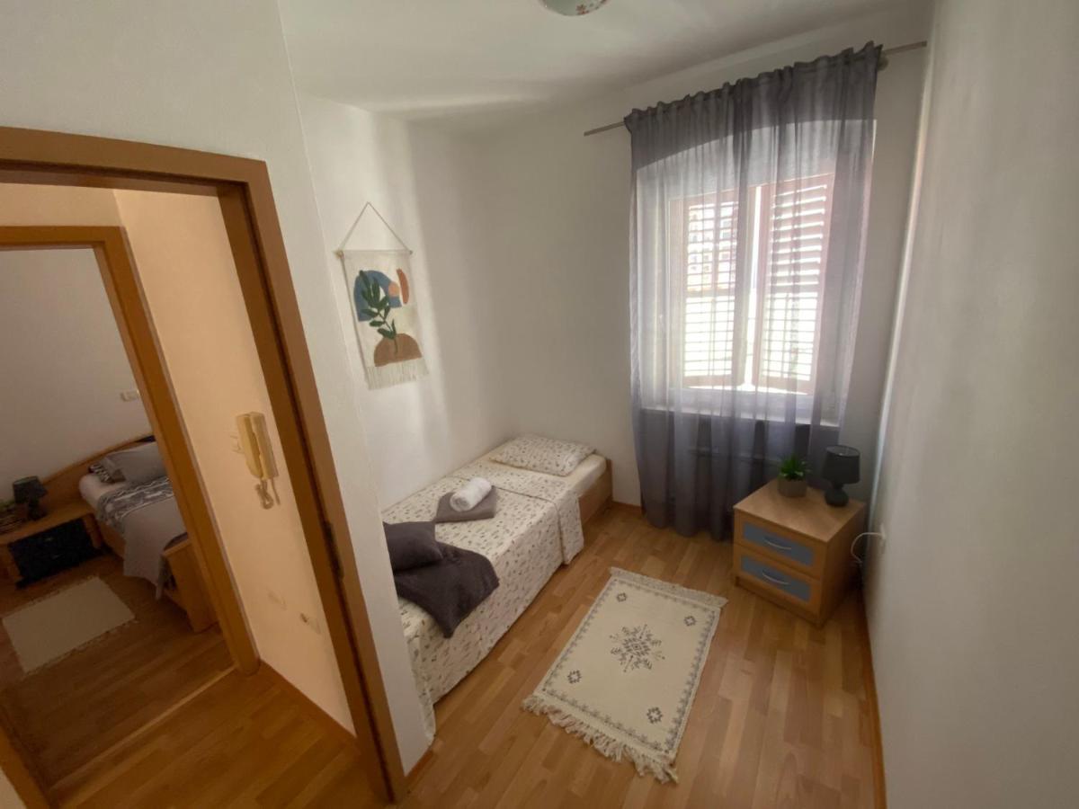 Shadi Apartment โคเปร์ ภายนอก รูปภาพ