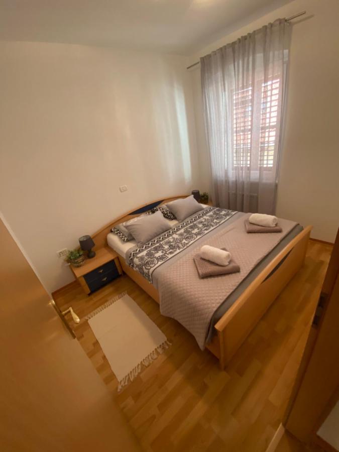 Shadi Apartment โคเปร์ ภายนอก รูปภาพ