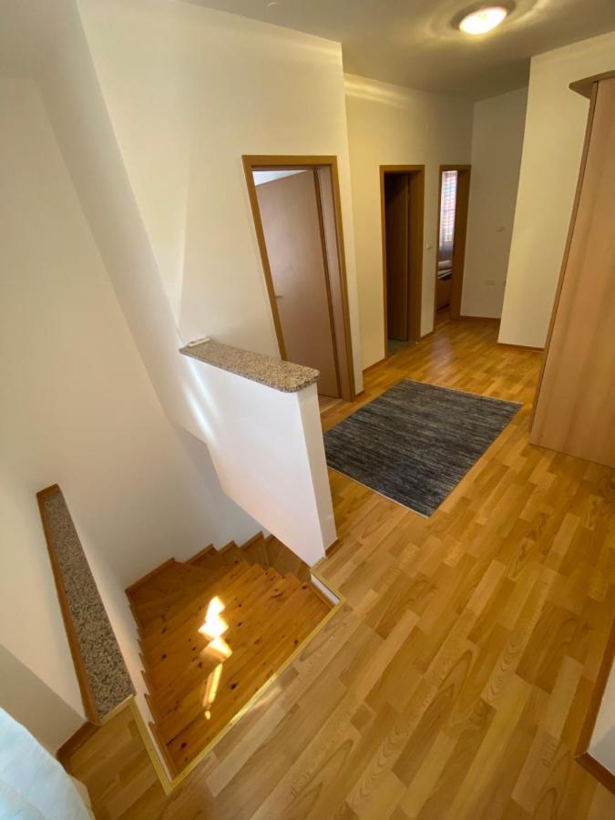 Shadi Apartment โคเปร์ ภายนอก รูปภาพ